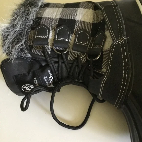 WOMENS TAMARACK WATERPROOF INSULATED DUCK BOOTS - Picture 9 of 12